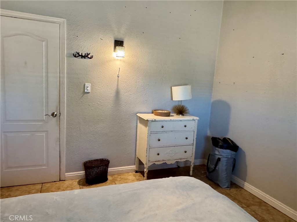 14435 Iroquois Road Property Photo 25