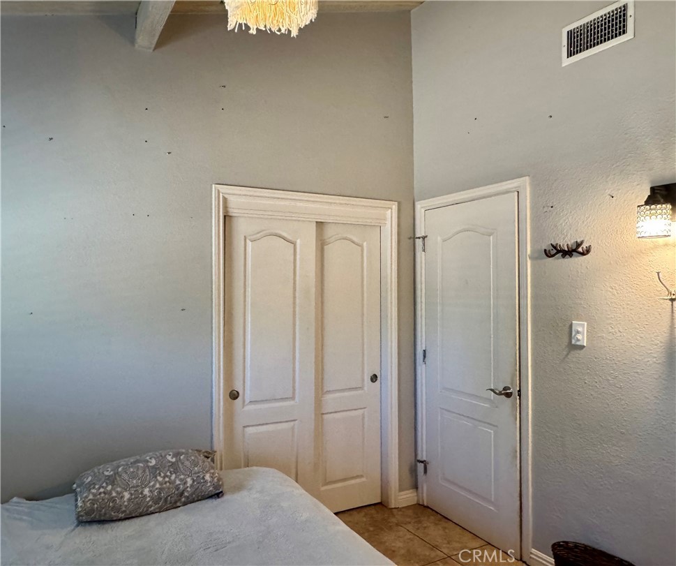 14435 Iroquois Road Property Photo 26