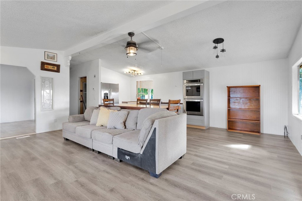 31125 Morningside Property Photo 7