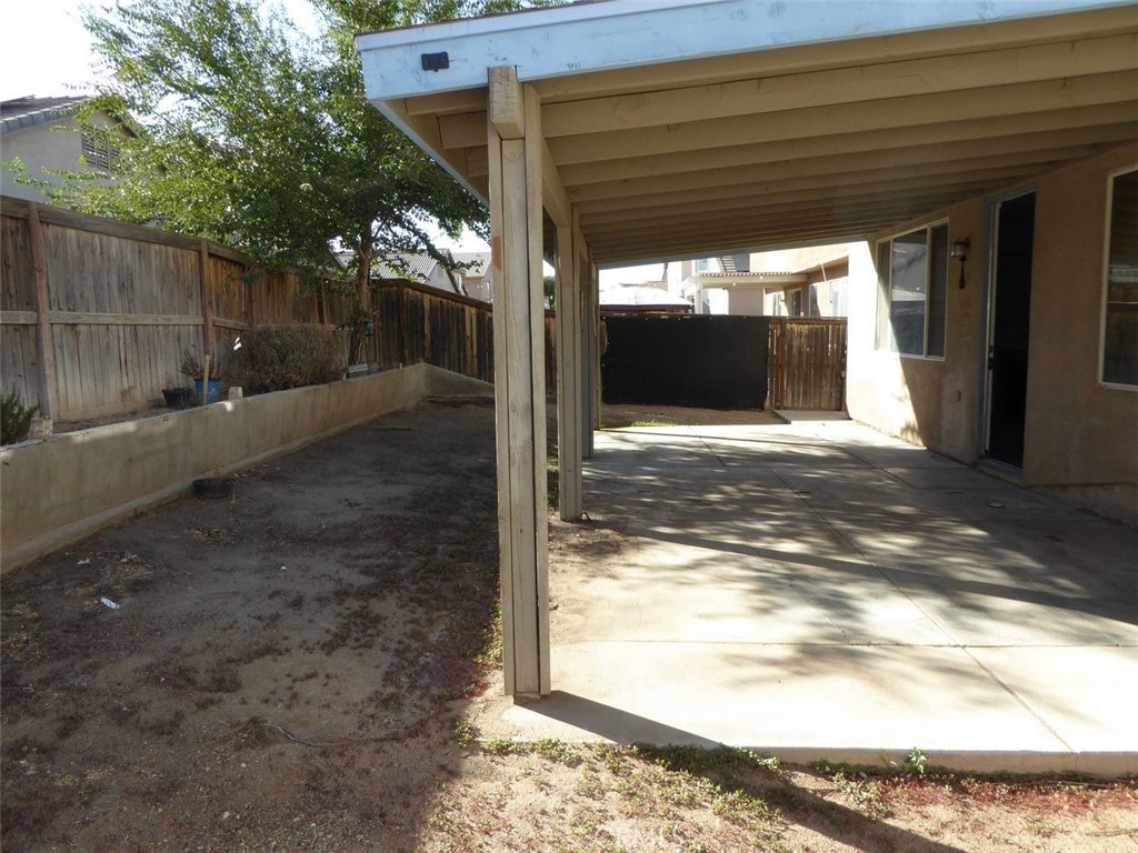 9390 Dragon Tree Property Photo 15