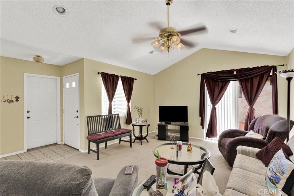 19270 Pine Way Property Photo 5