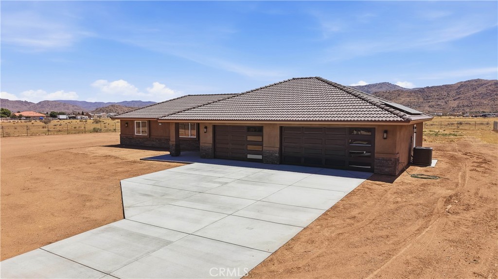 17430 Century Plant Rd Property Photo 1