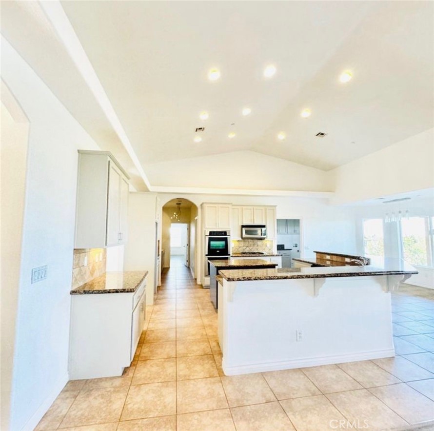 7438 Woodcliff Property Photo 7
