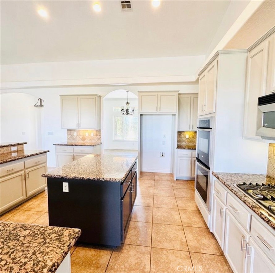 7438 Woodcliff Property Photo 10