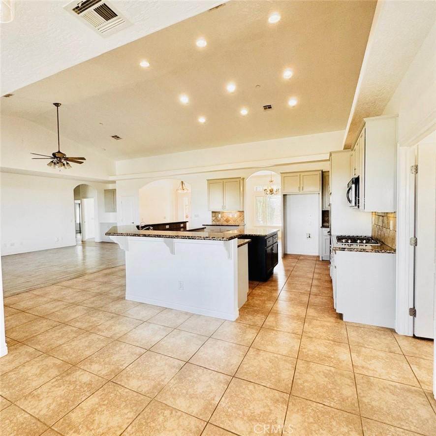 7438 Woodcliff Property Photo 14