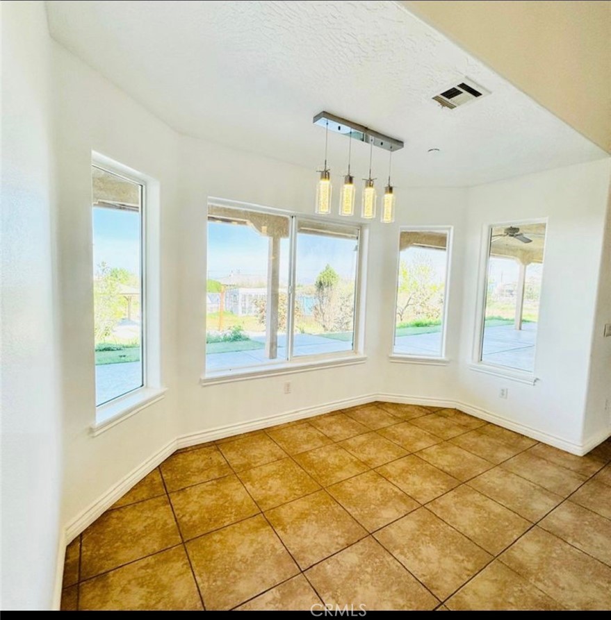7438 Woodcliff Property Photo 15
