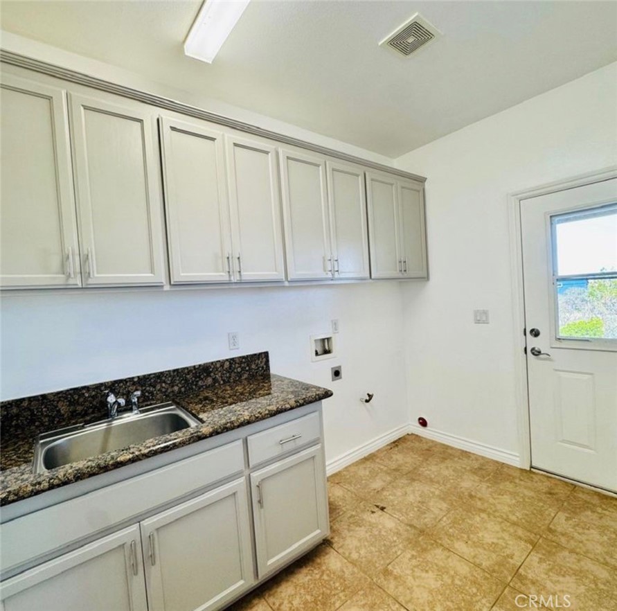 7438 Woodcliff Property Photo 24