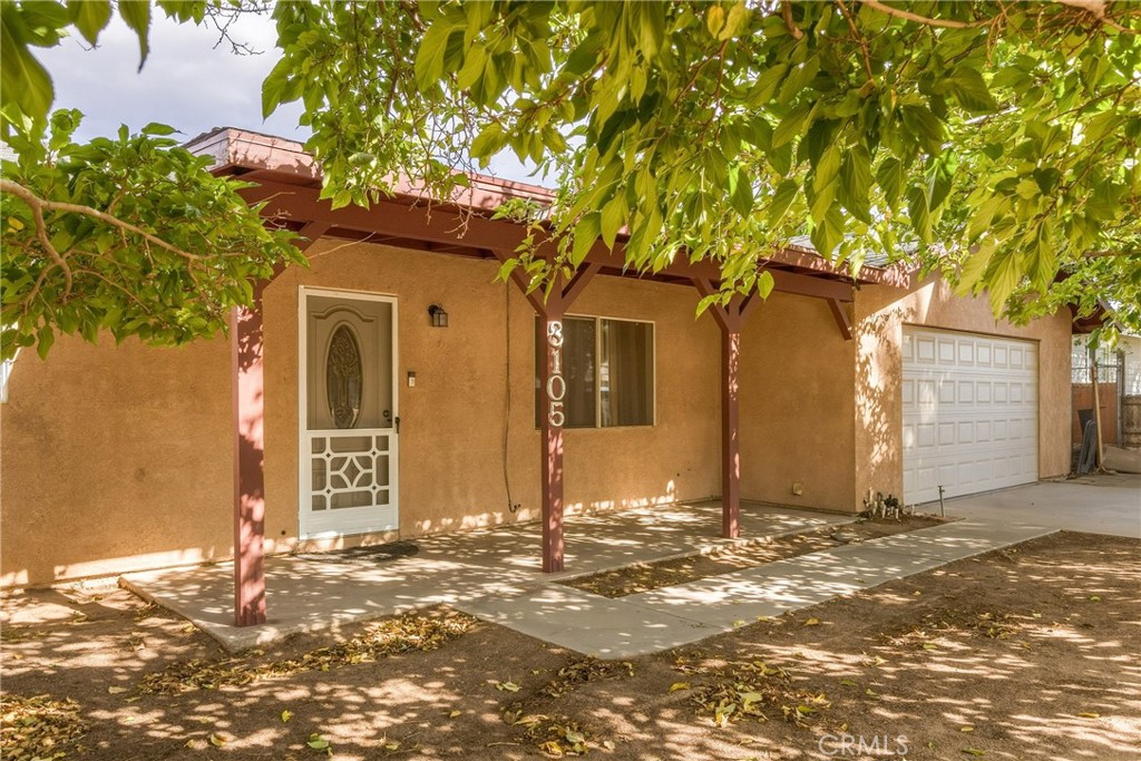 8105 Minstead Property Photo 2
