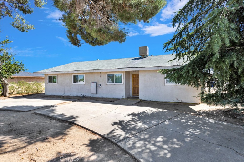 13015 La Habra Property Photo 3