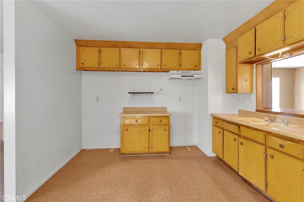 13015 La Habra Property Photo 11