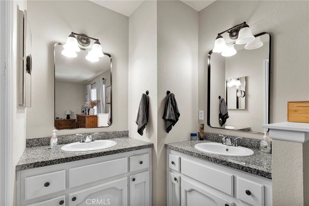 8041 Kingston Property Photo 42