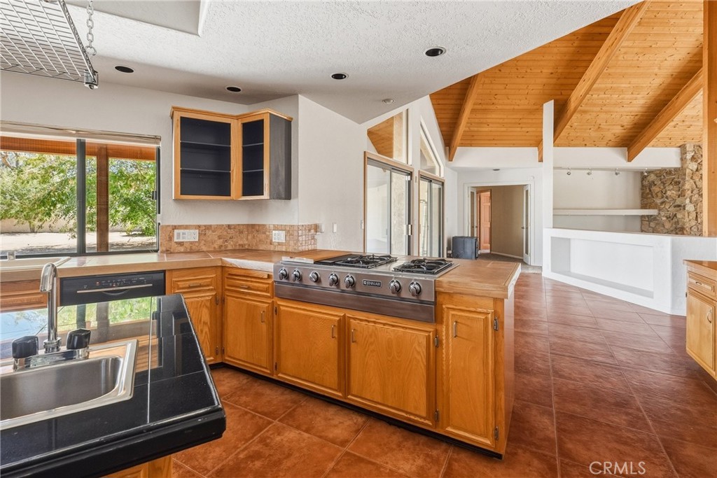 13009 Rincon Property Photo 18