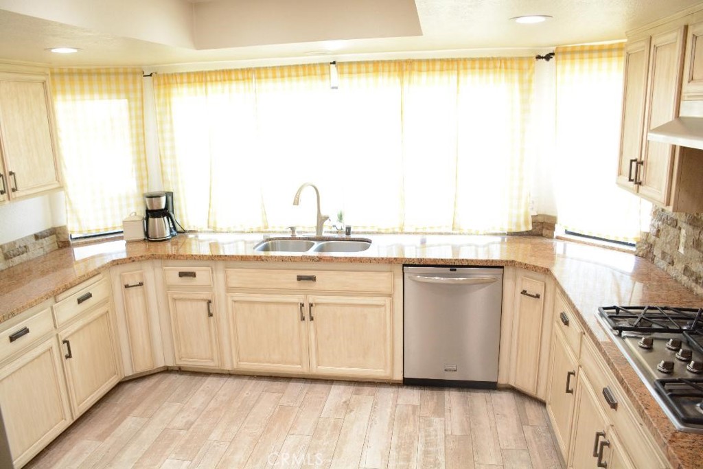 4396 Mataro Road Property Photo 3