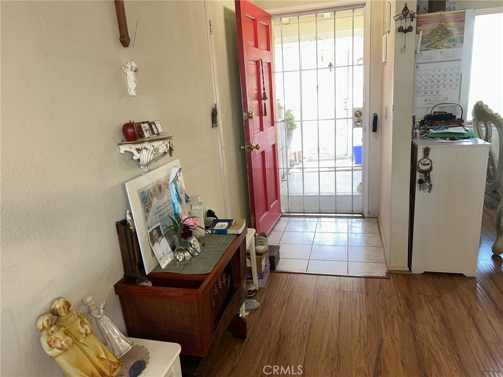 3874 Elsinore Rd Property Photo 9