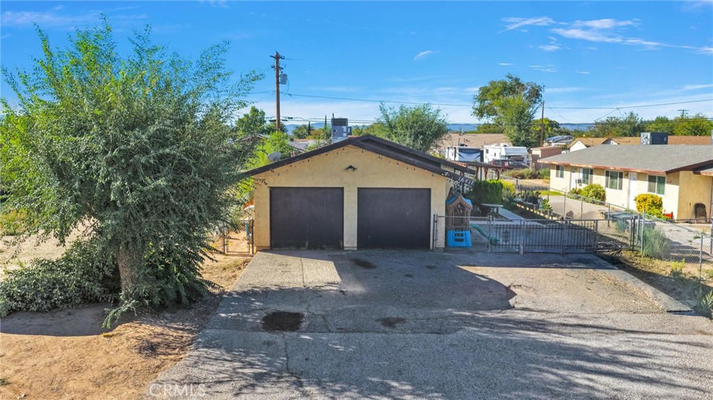 16411 Chestnut Street Property Photo 2