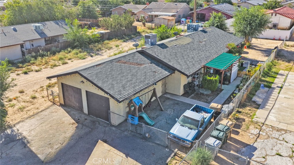 16411 Chestnut Street Property Photo 3