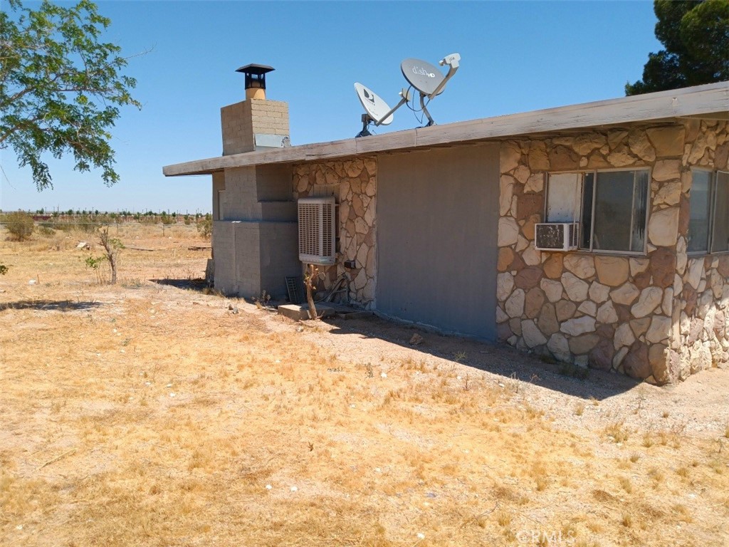 20515 Us Highway 395 Property Photo 8
