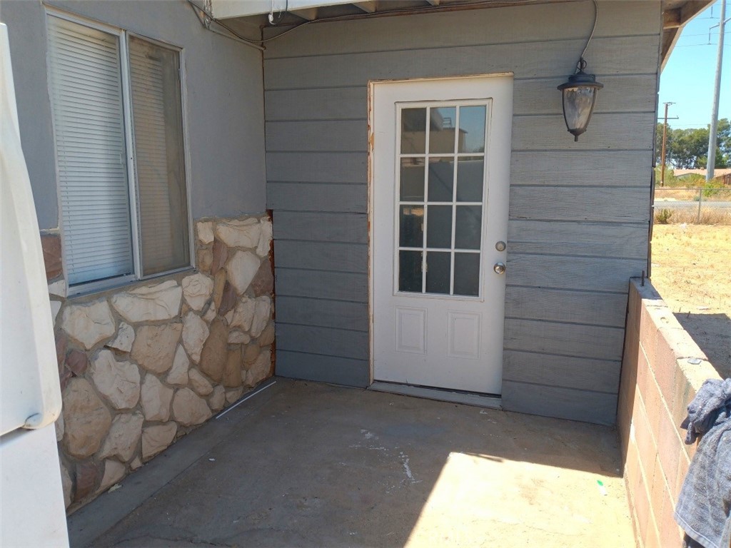 20515 Us Highway 395 Property Photo 9