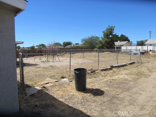 10706 Banning Avenue Property Photo 3