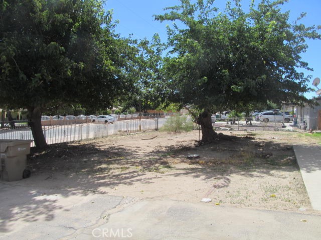 10706 Banning Avenue Property Photo 6