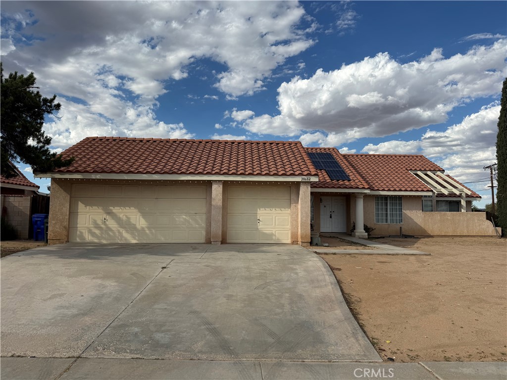 20682 Pahute Road Property Photo 1