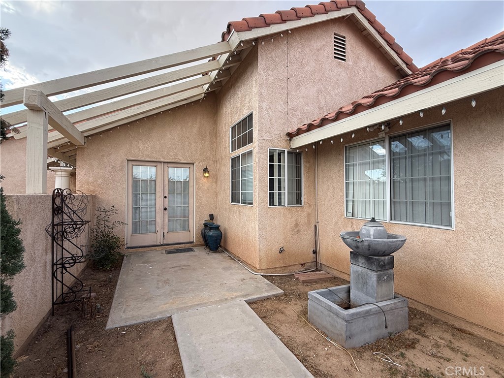 20682 Pahute Road Property Photo 3