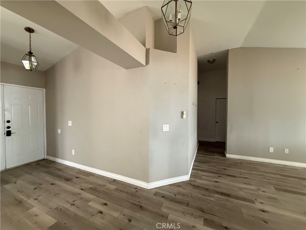 20682 Pahute Road Property Photo 4