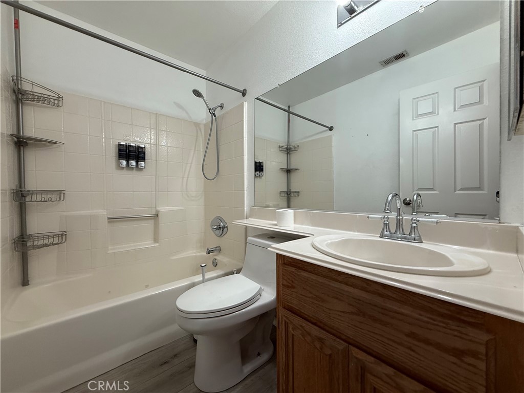 20682 Pahute Road Property Photo 17
