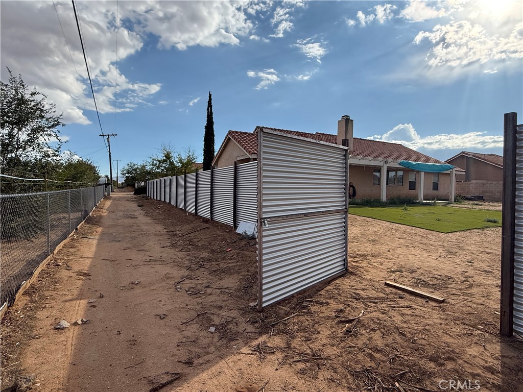 20682 Pahute Road Property Photo 20