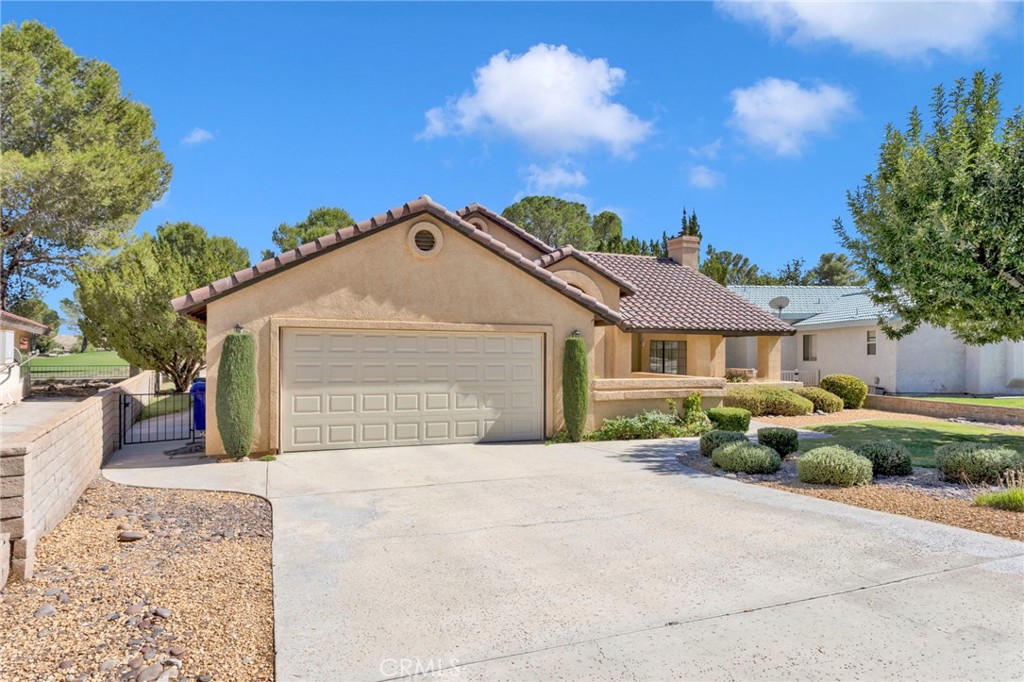 15001 Blue Grass Property Photo 3