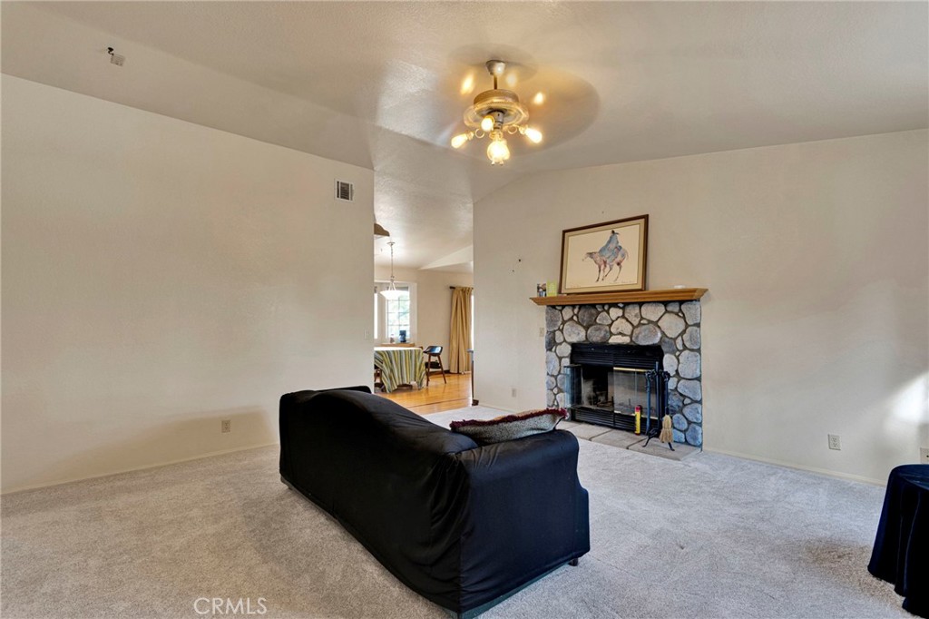 3789 Hollister Property Photo 6