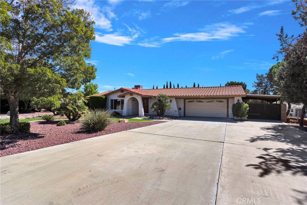 15033 Riverside Way Property Photo 3