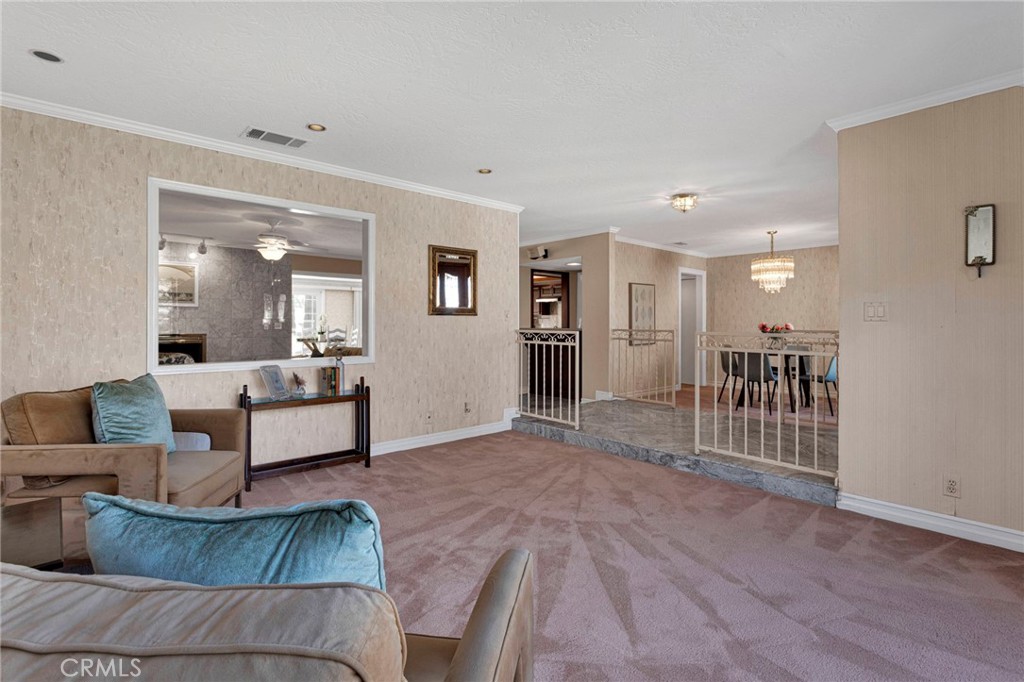 15033 Riverside Way Property Photo 9