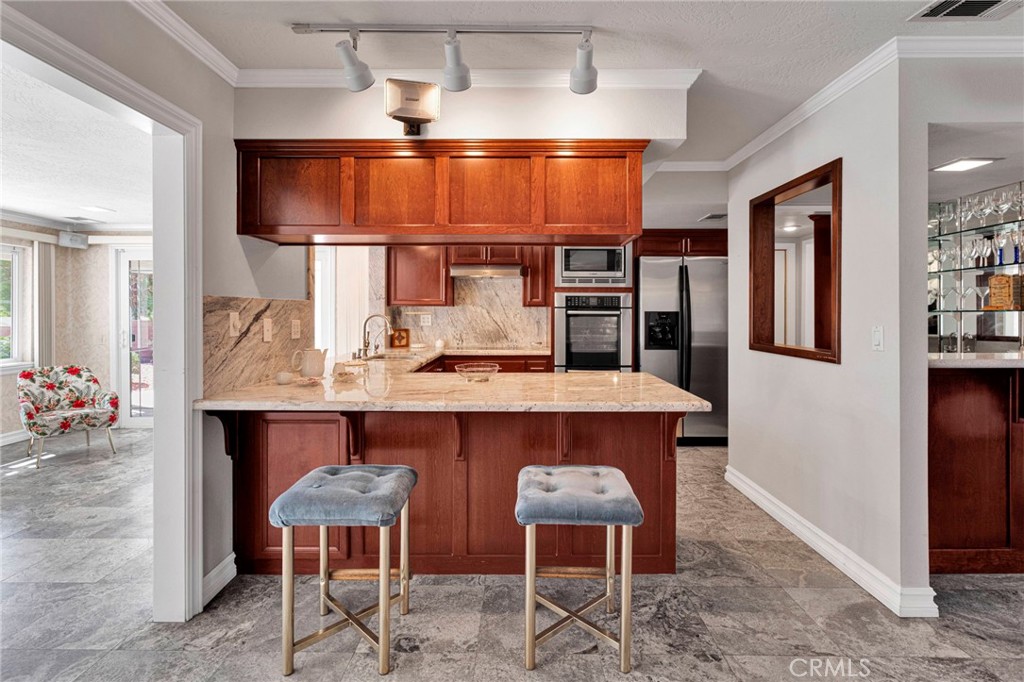 15033 Riverside Way Property Photo 14