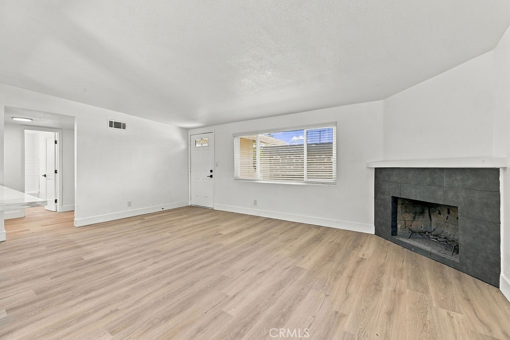 9390 3rd Avenue Property Photo 11