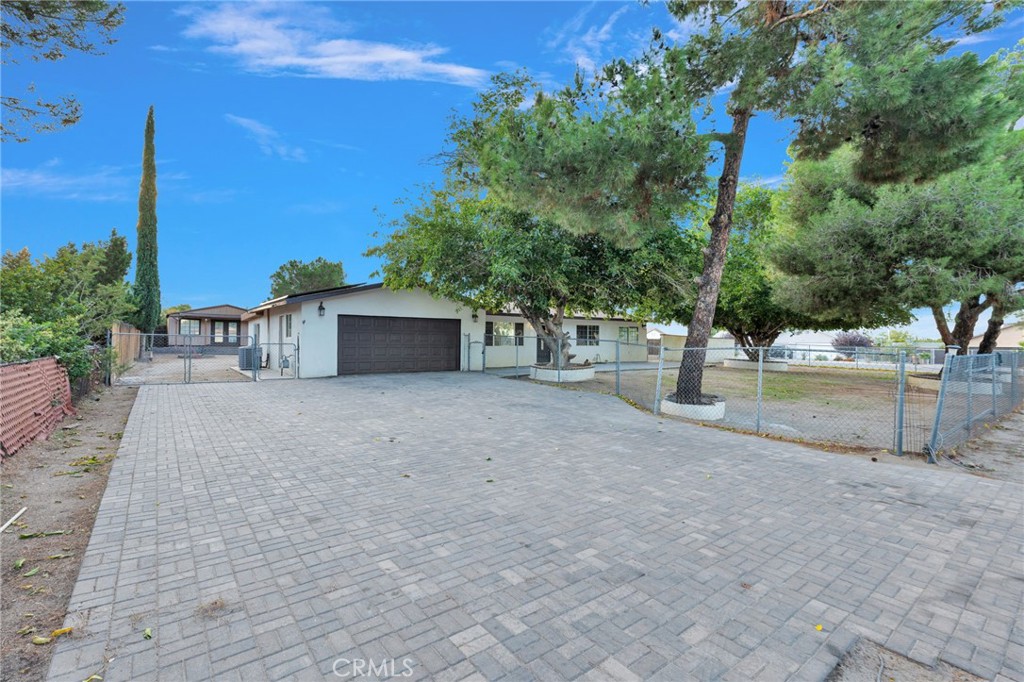 10814 Victor Property Photo 1