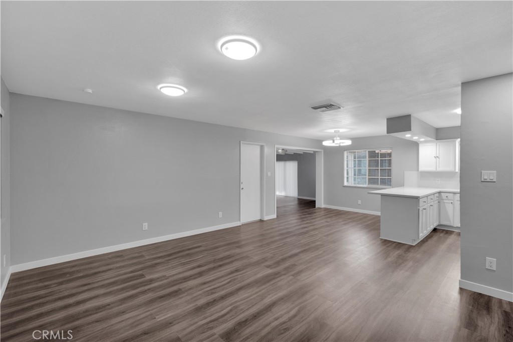 10814 Victor Property Photo 6
