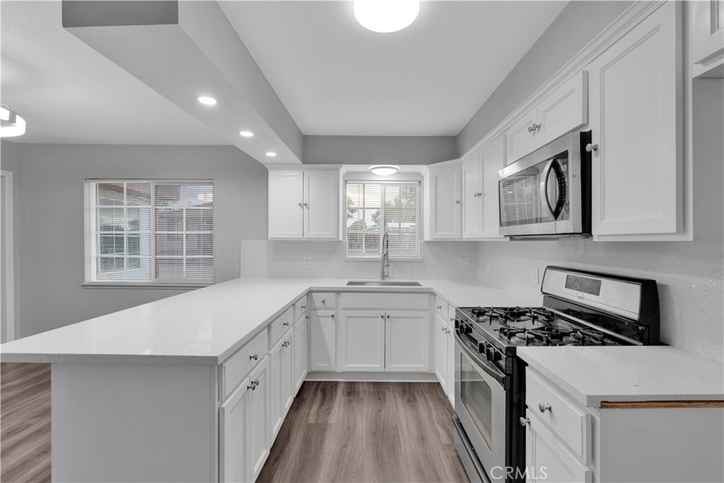 10814 Victor Property Photo 12