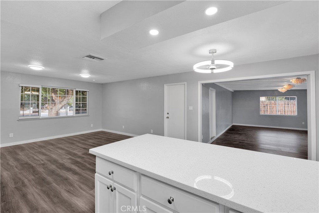 10814 Victor Property Photo 14