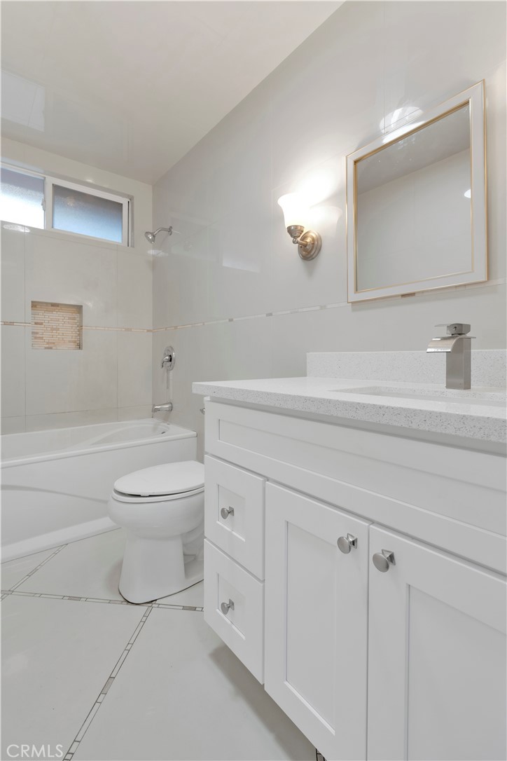 10814 Victor Property Photo 19