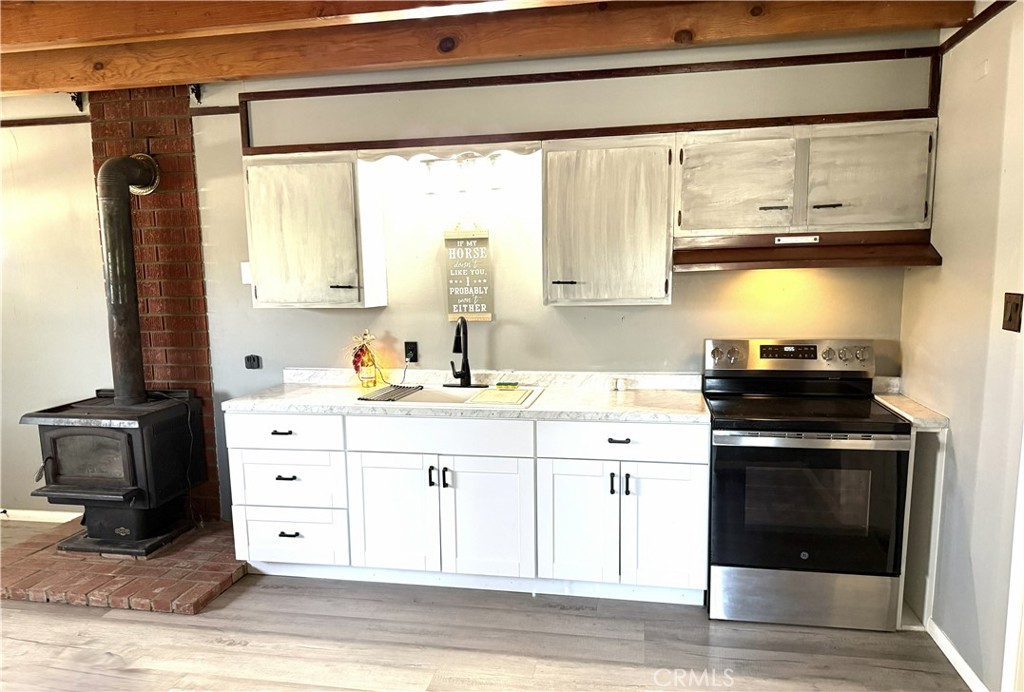 16524 Oldenburg Road Property Photo 4