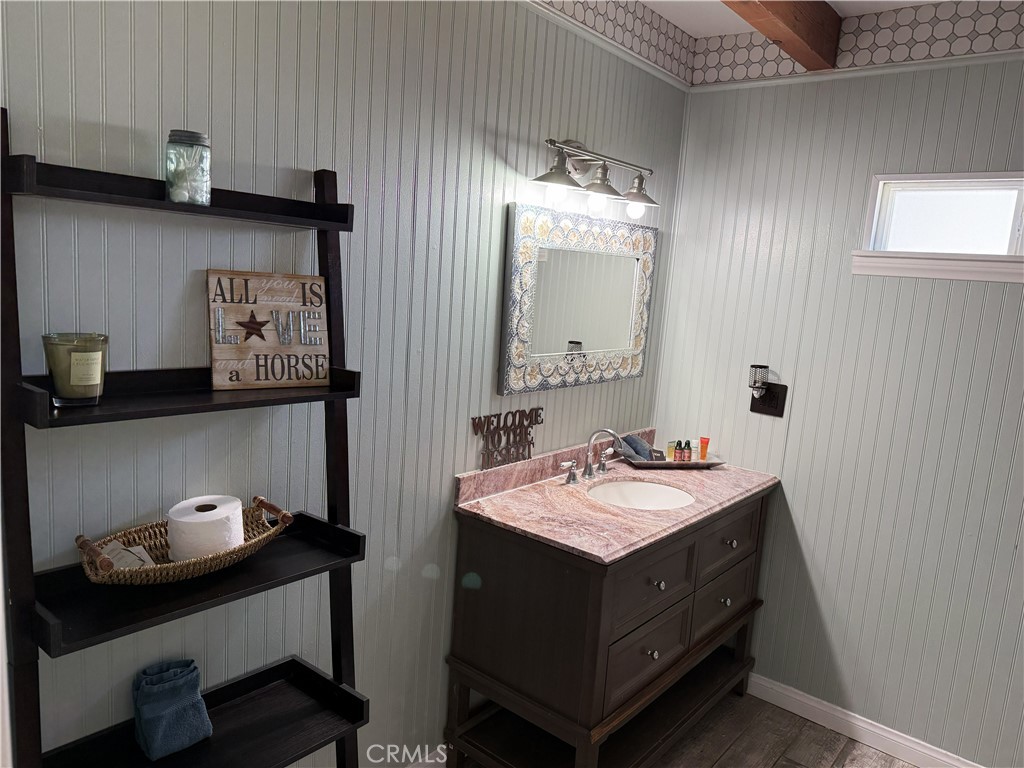 16524 Oldenburg Road Property Photo 6