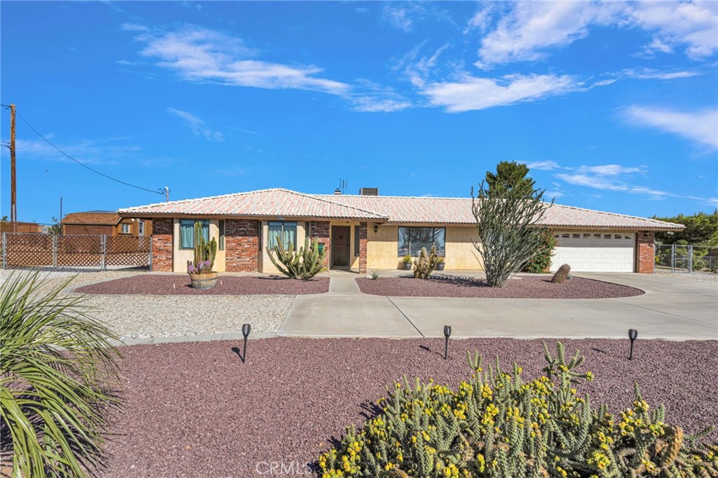18494 Mojave Property Photo 2