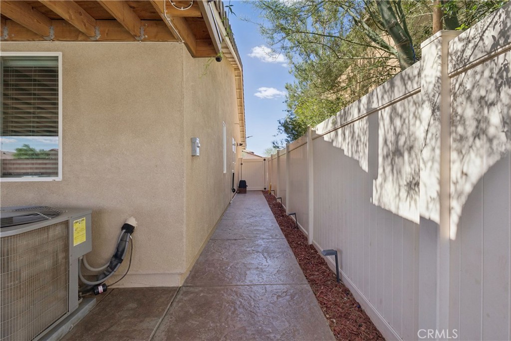14481 Nicoles Property Photo 25