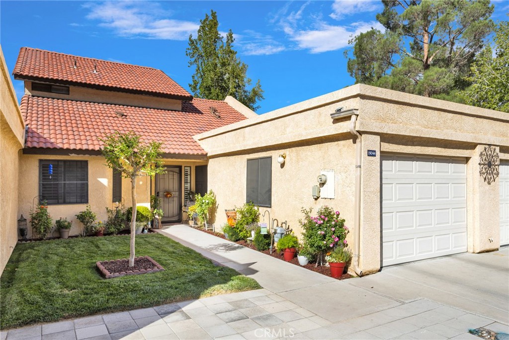 19044 Elm Drive Property Photo 1