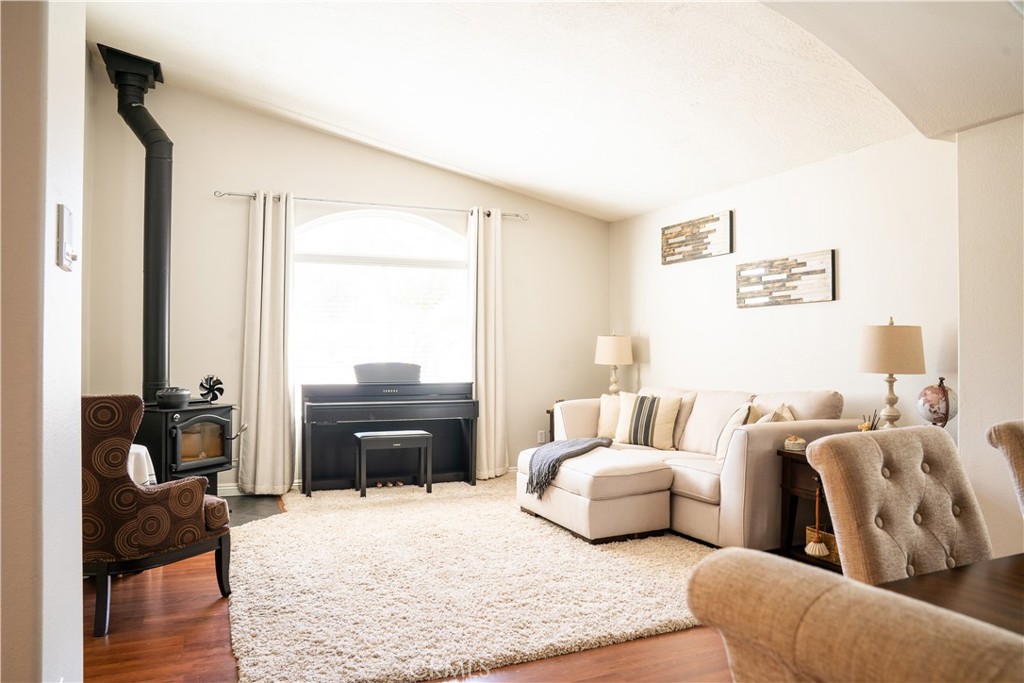 631 Rimrock Property Photo 4