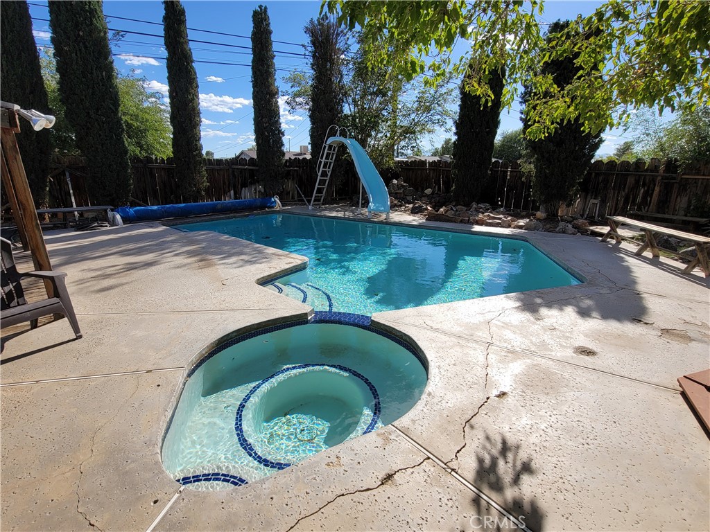 15645 Avion Lane Property Photo 6