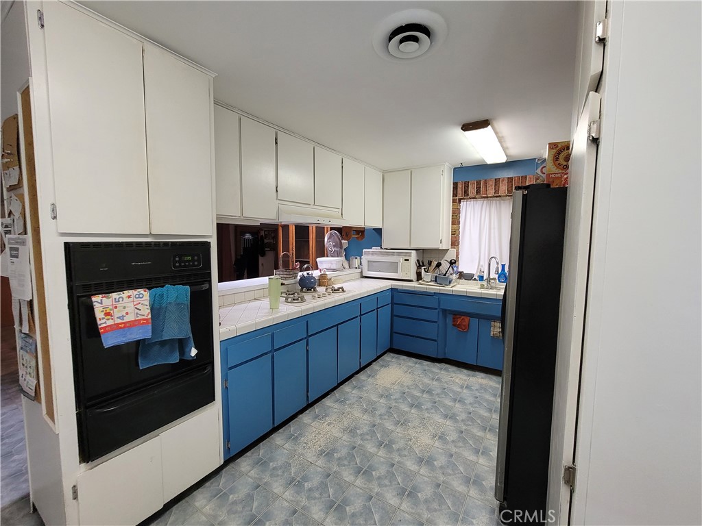 15645 Avion Lane Property Photo 13
