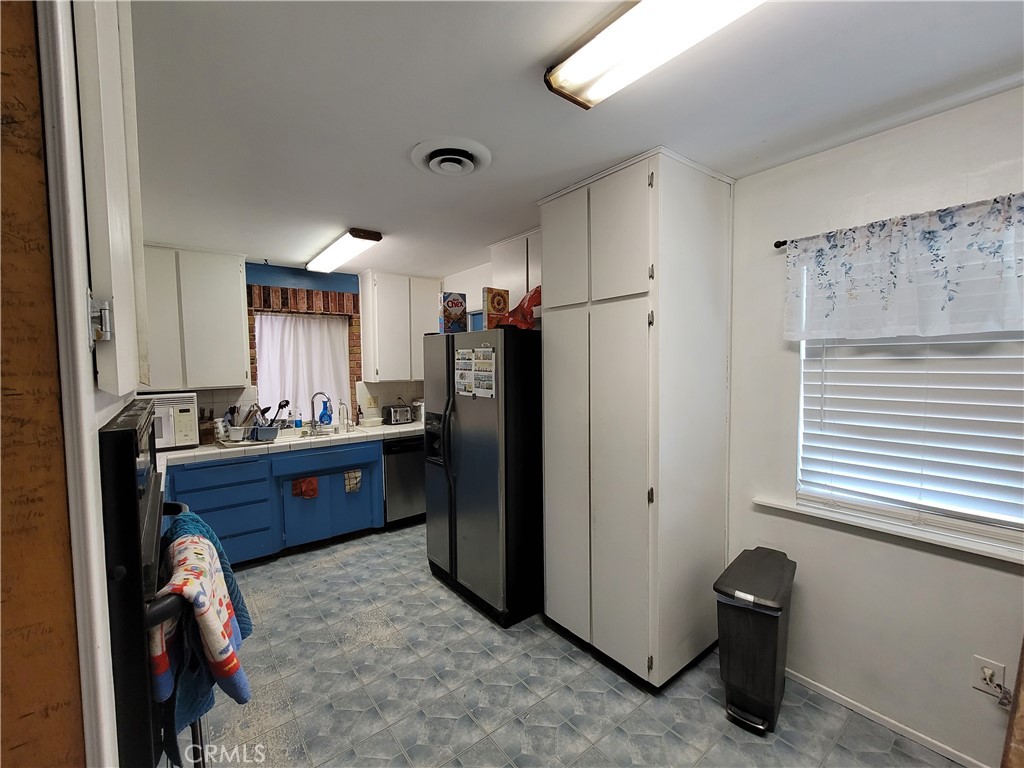15645 Avion Lane Property Photo 14
