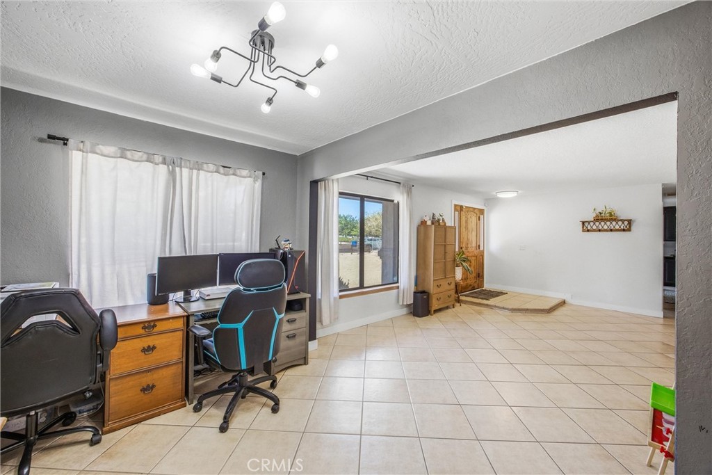 13231 Iroquois Property Photo 8